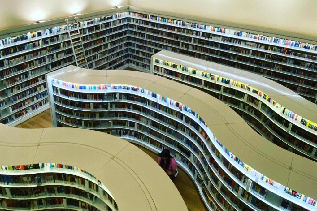 תמונת נושא בבלוג חופש מאוכל על השחרור מהלופ של הדיאטות